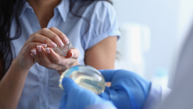 Para Milton Seigi Hayashi, a personalização dos implantes melhora adaptação anatômica e harmonia dos resultados.